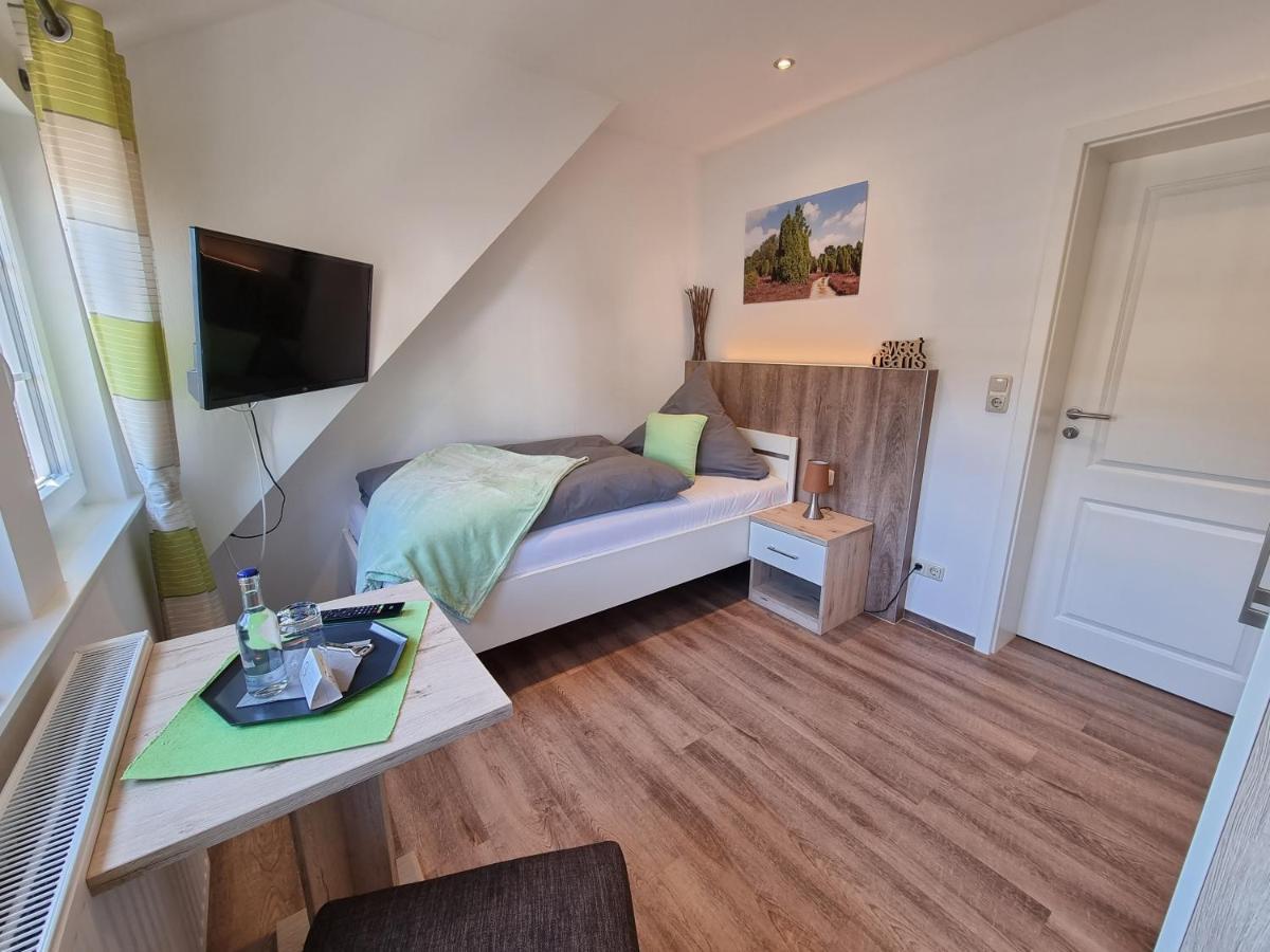 Landhotel Hof Barrl Schneverdingen Oda fotoğraf