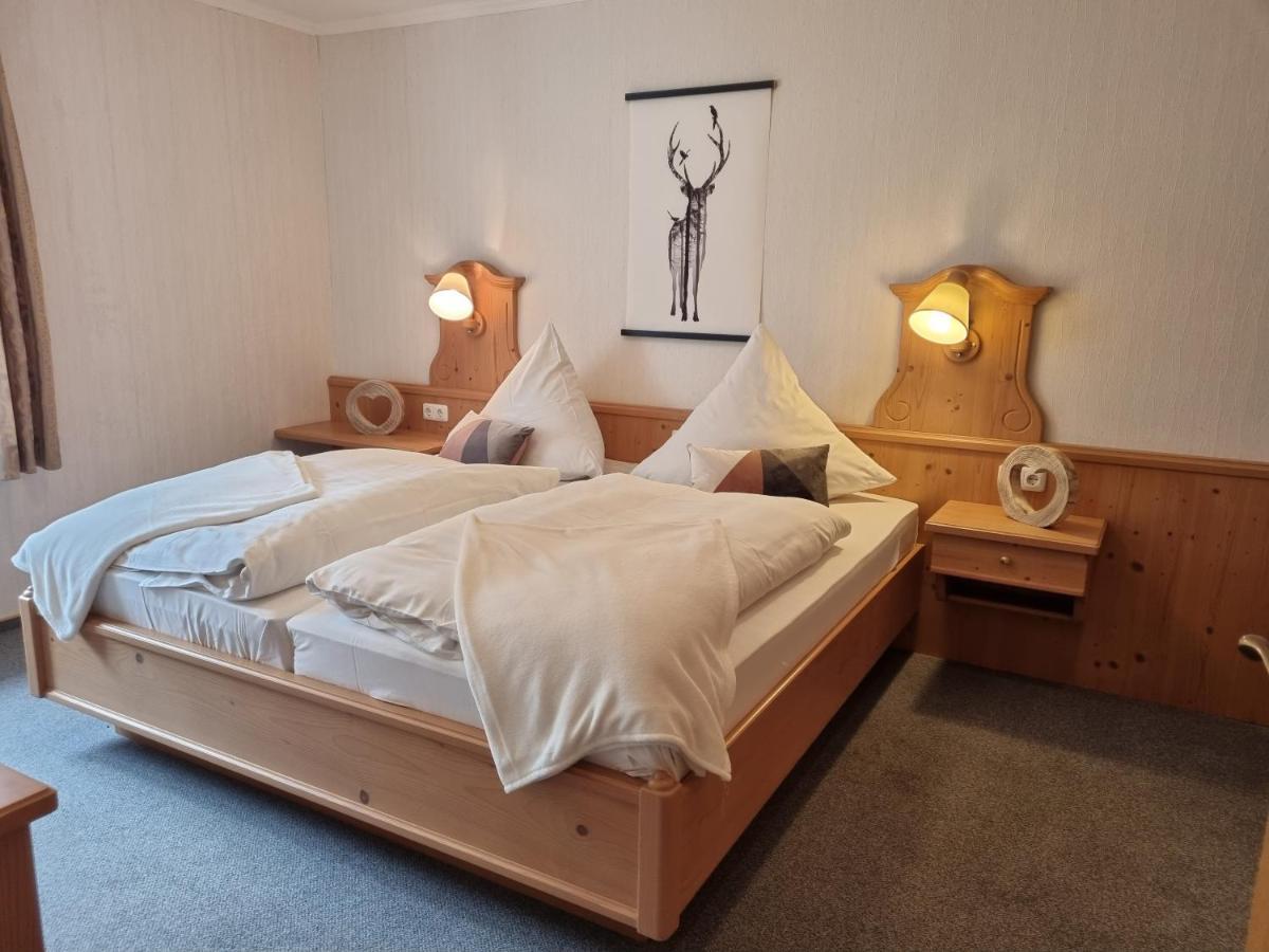 Landhotel Hof Barrl Schneverdingen Oda fotoğraf