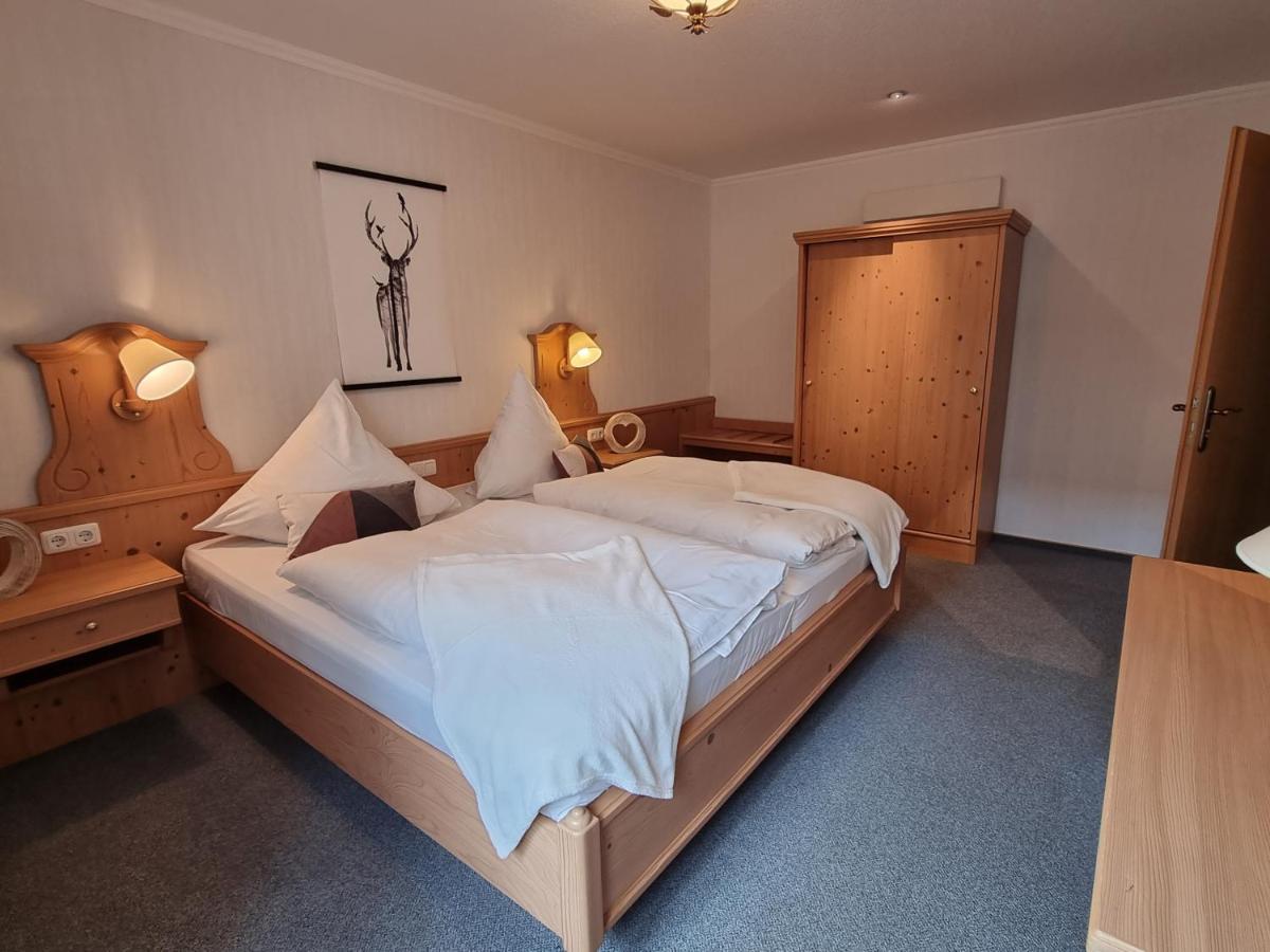 Landhotel Hof Barrl Schneverdingen Oda fotoğraf